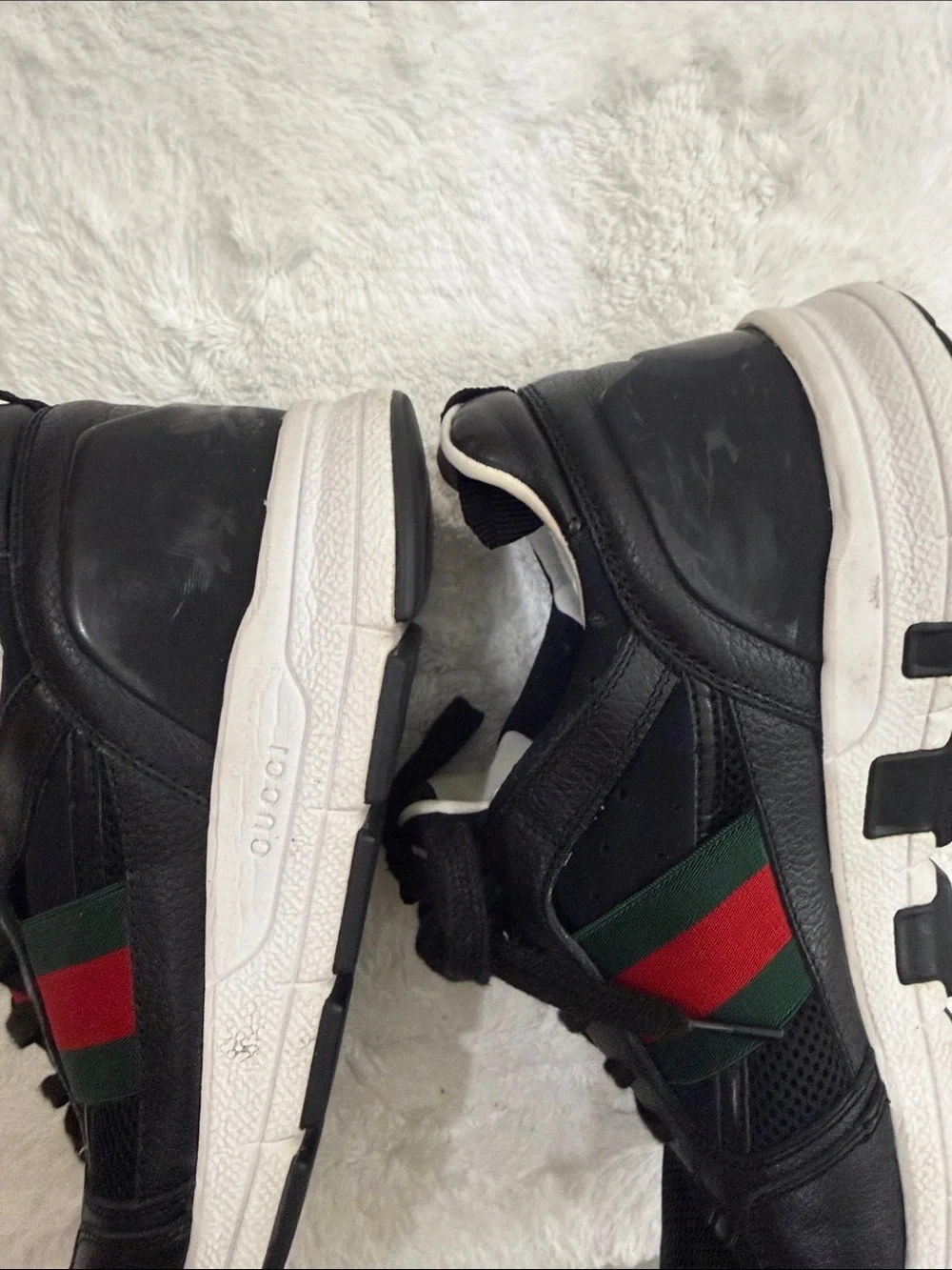 Gucci Black Men's Sneakers with Red & Green Stripe